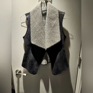 Vest- Medium
